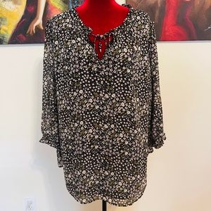 Plus Size floral front tie blouse